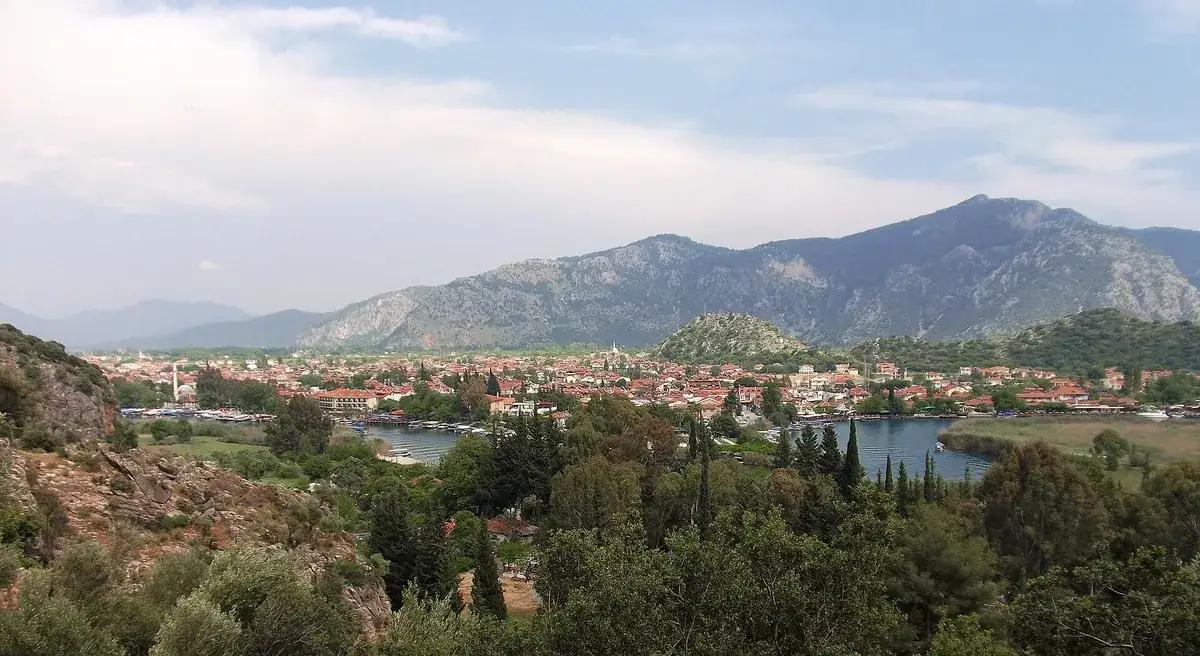 Vista al río Dalyan desde Kayseri