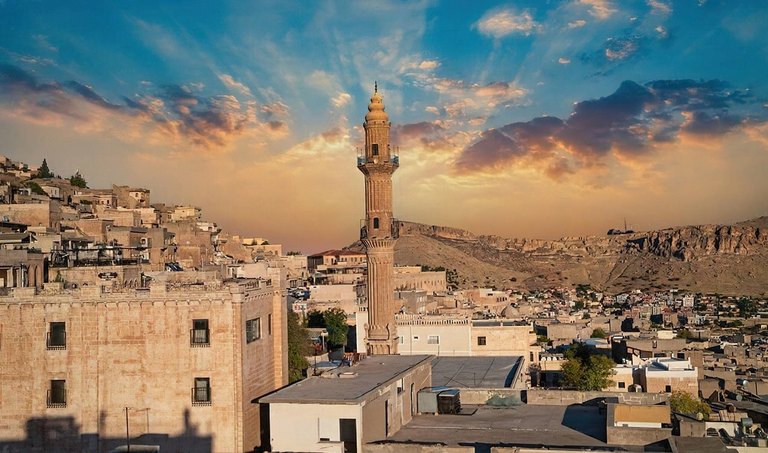 Midyat'ın tarihî taş sokakları