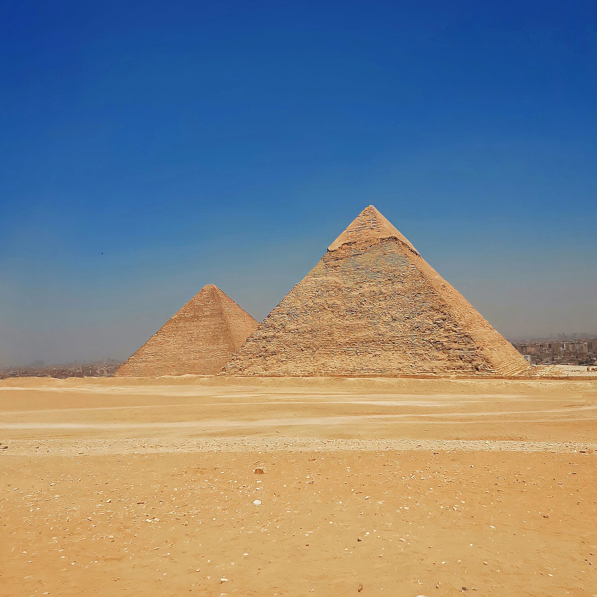 Mısır'daki Gize Piramitleri; Sharm turu için temsili kapak fotoğrafı